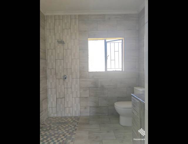 4 BEDROOM HOUSE FOR SALE IN ROODIA